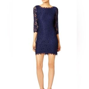 DIANE VON FURSTENBERG Silk Blend Navy Zarita Lace Shift Dress size Large/10